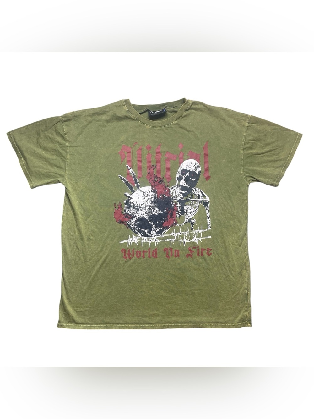 Vitriol Zumiez green skull “world on Fire” skater short sleeve t-shirt L